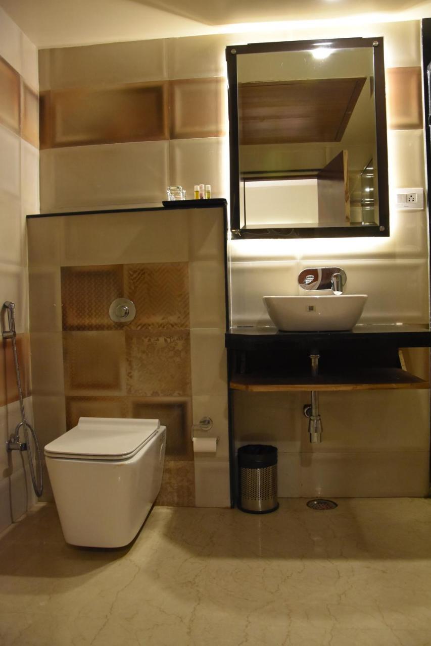 Hotel Meadows Bénarès Extérieur photo